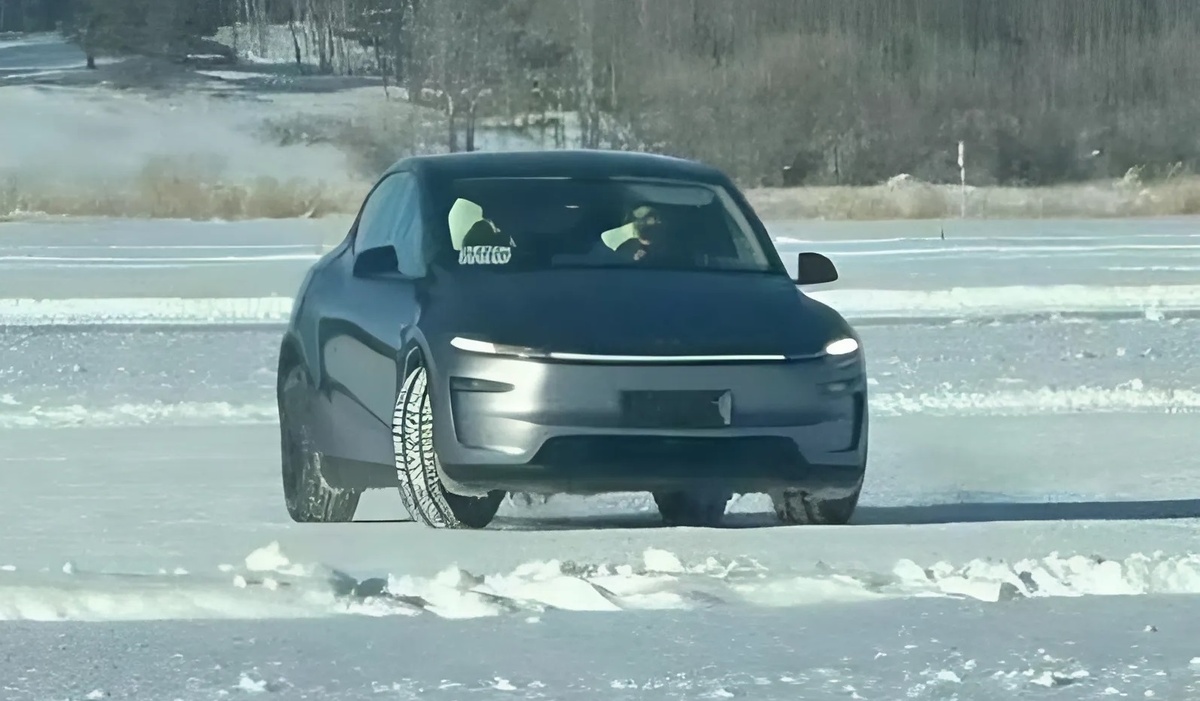 Фотография Tesla Model Y сделана в ходе испытаний новинки