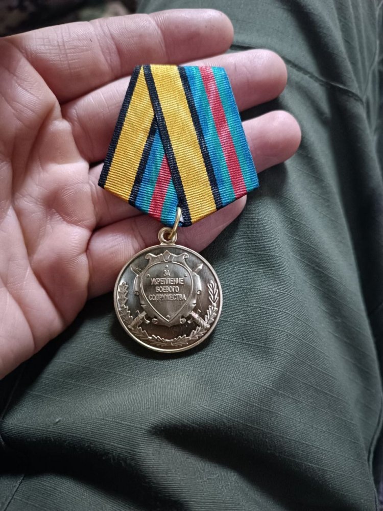    По стопам отца-офицера