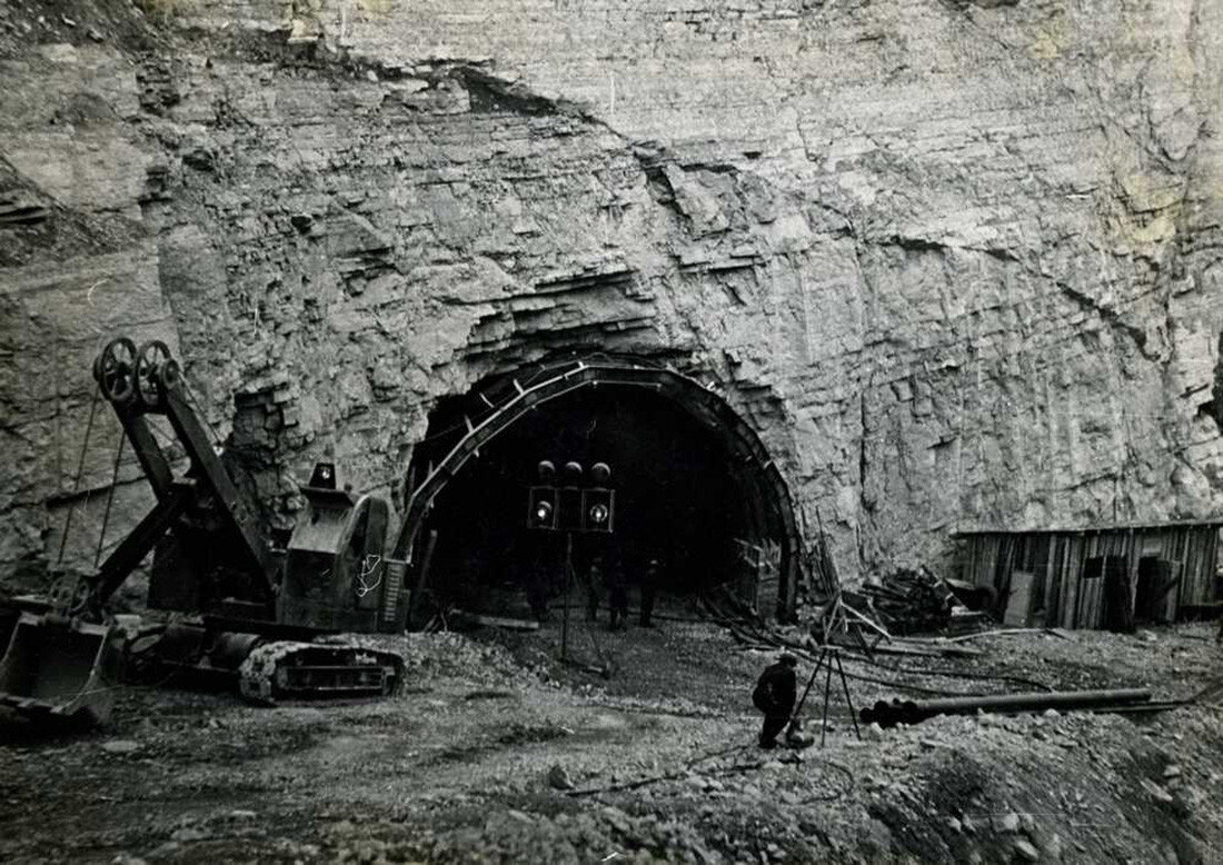 Строительство горно-химического комбината