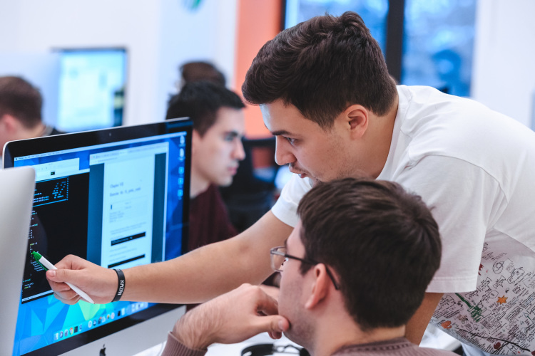    С боем курантов вырос налог на прибыль организаций — с 20 до 25%. Для IT-компаний ставка составит 5%.   
Фото: «БИЗНЕС Online»