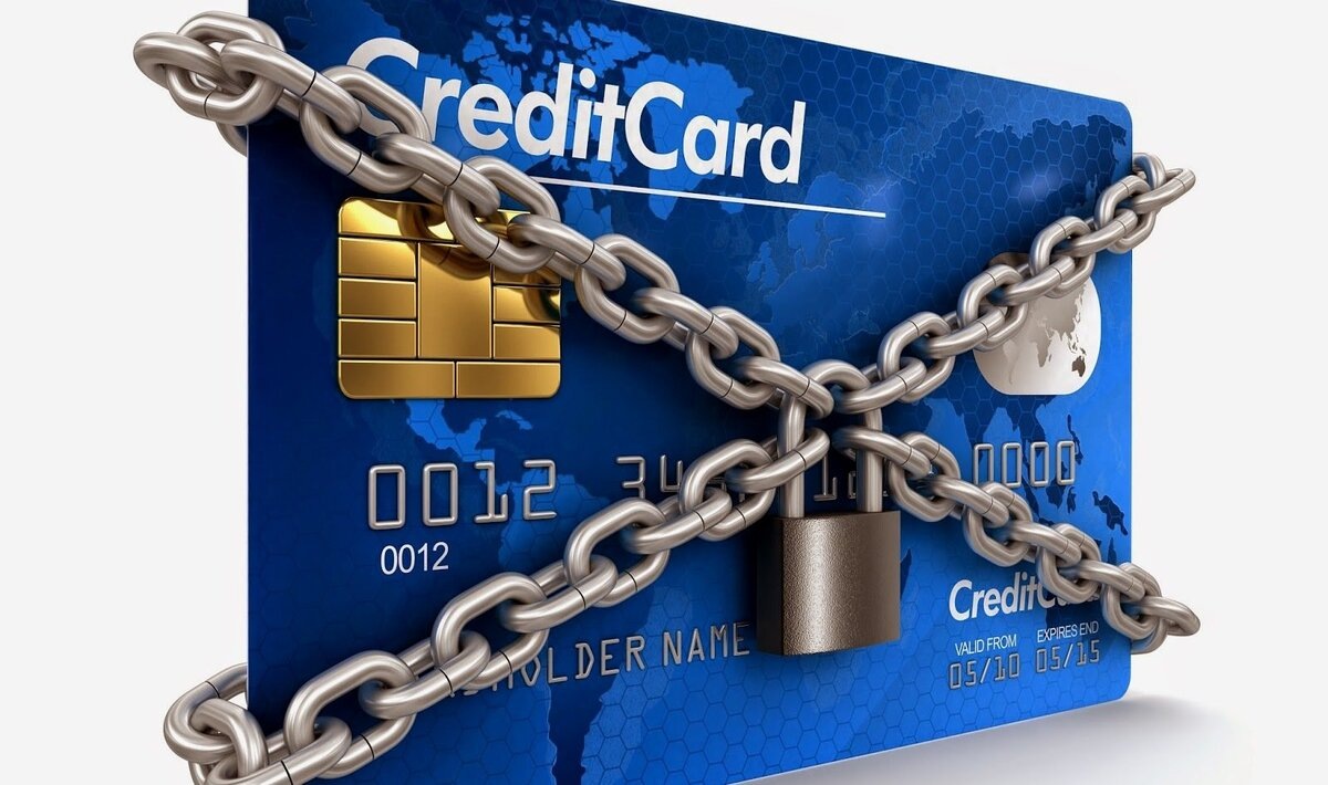    Блокировки банков: как россиянам избежать проблем с платежами