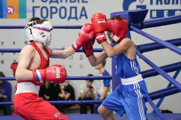 Любые соревнования показывают уровень подготовки участников. У тренеров появляется возможность проанализировать спарринги бойцов, сделать выводы и провести работу над ошибками. Фото Александра Иванова