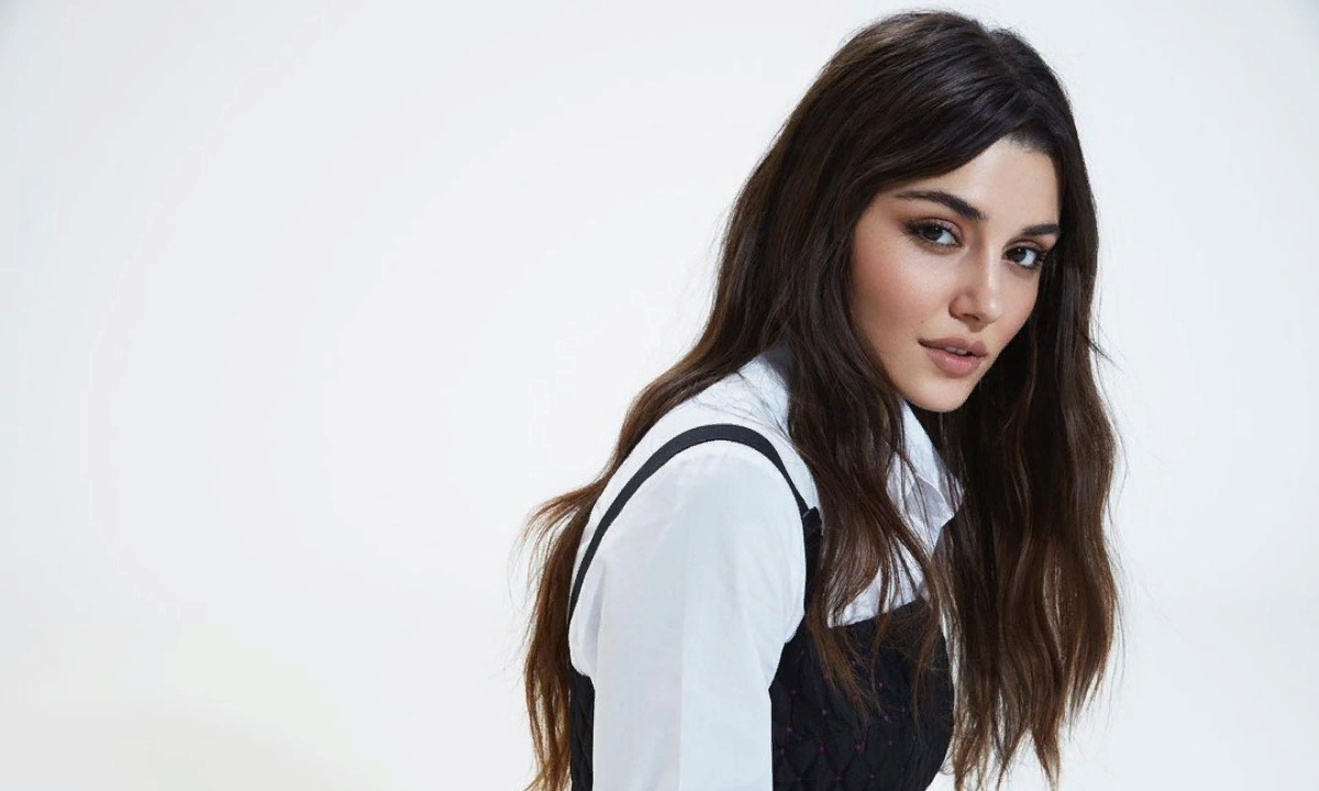 Ханде Эрчел. Картинка из Интернета.