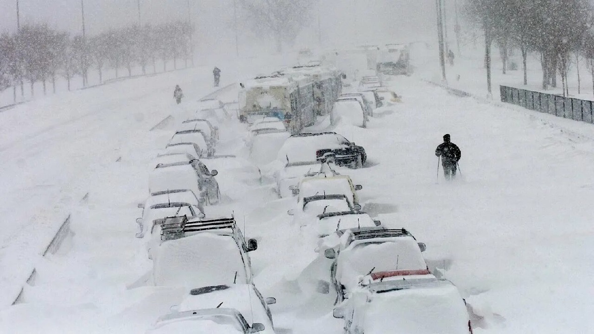 Со снежным бедствием справились в Хабаровском крае