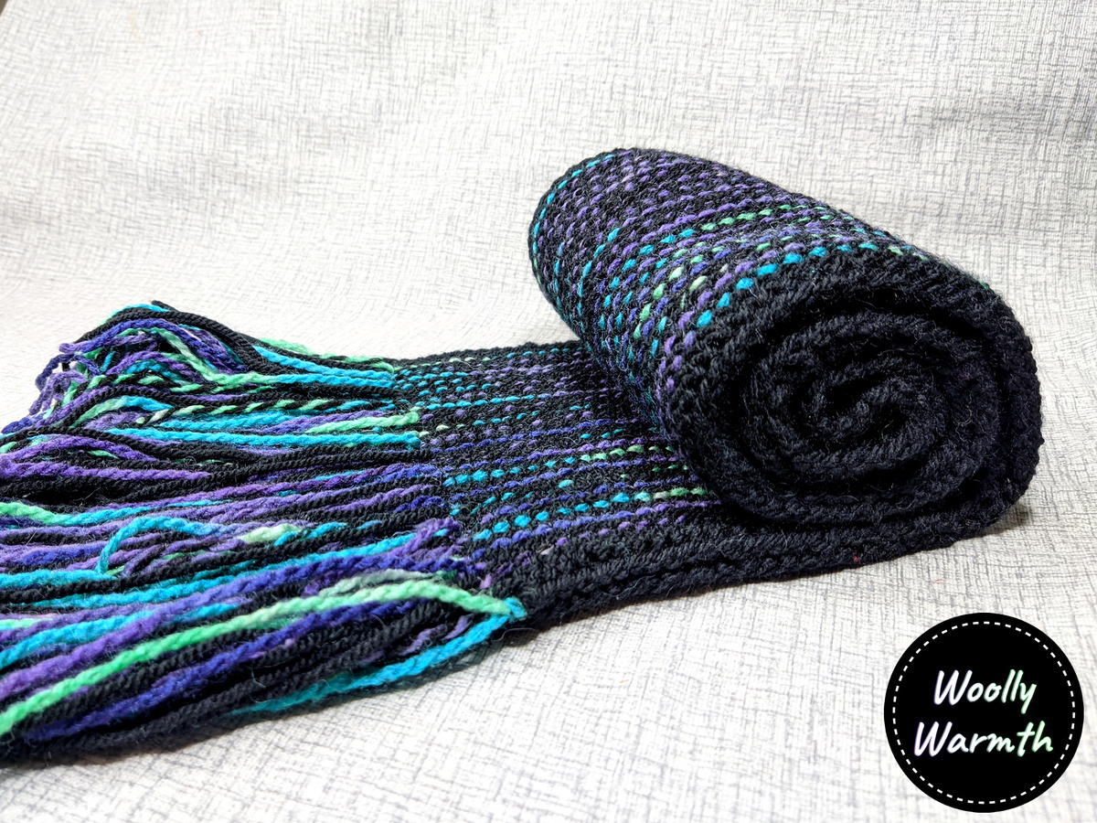 Вязаный шарф ручной работы