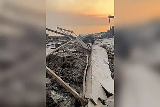    Остатки дома Пэрис Хилтон. Фото: соцсети