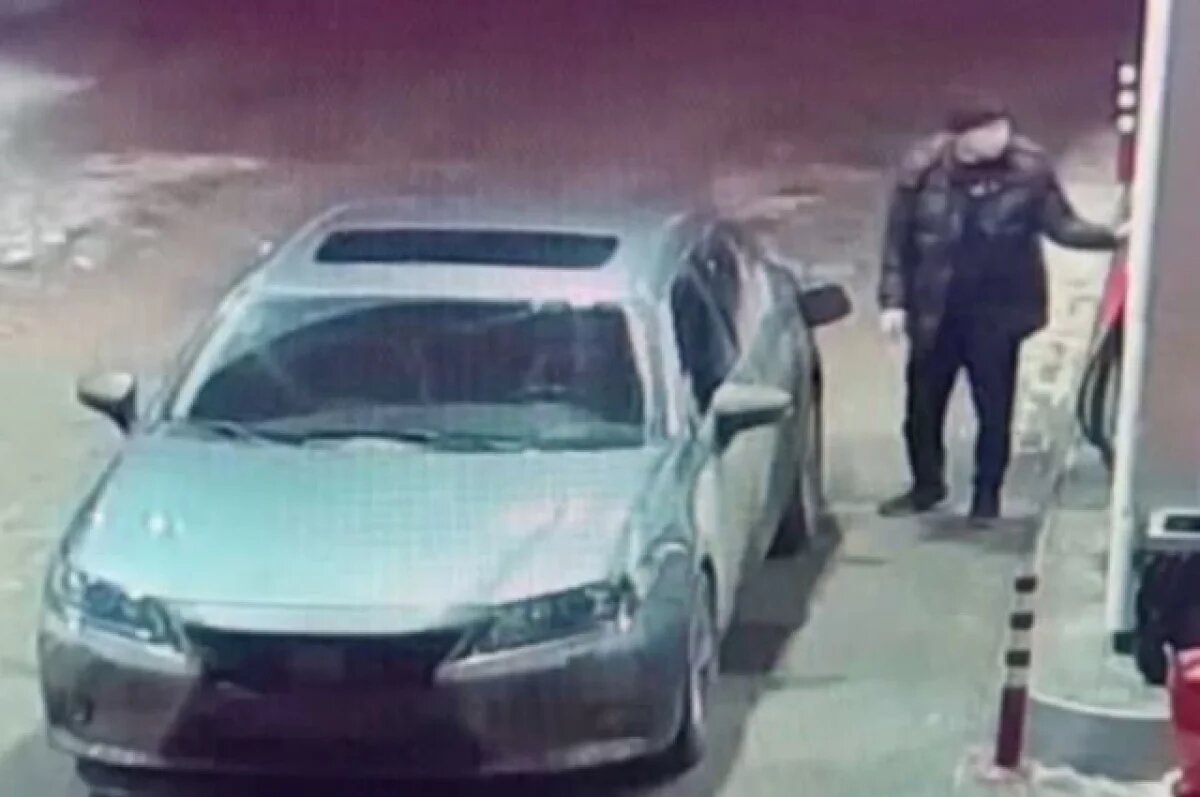    В Тюмени водитель «Лексуса» похитил на автозаправке бензин