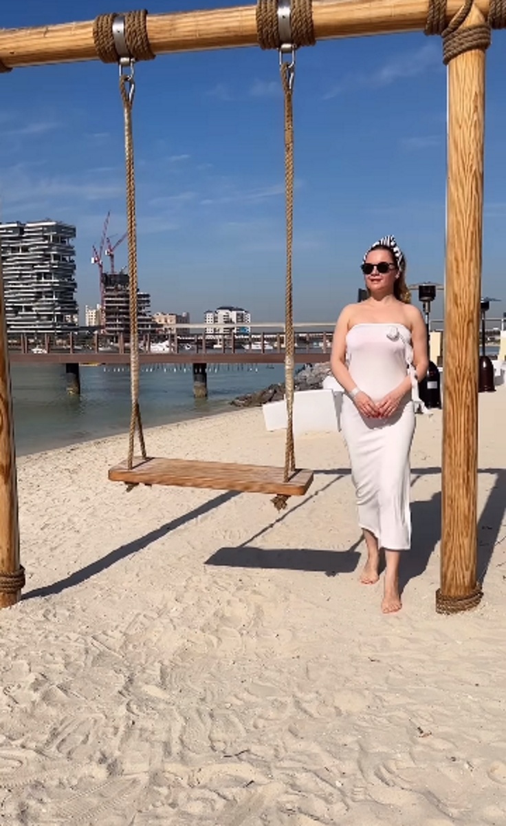 Юлия Проскурякова в белоснежном платье. Фото: соцсети