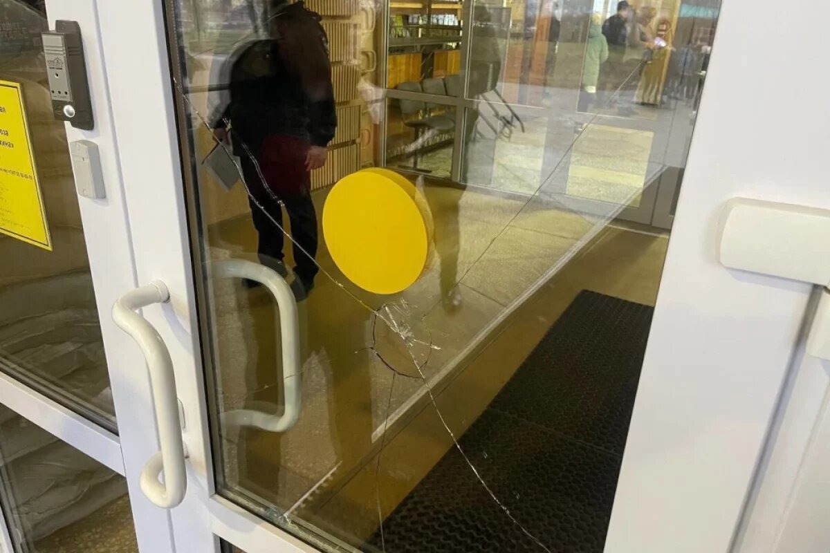    В Курске в школу №54 ворвался 16-летний подросток с молотком