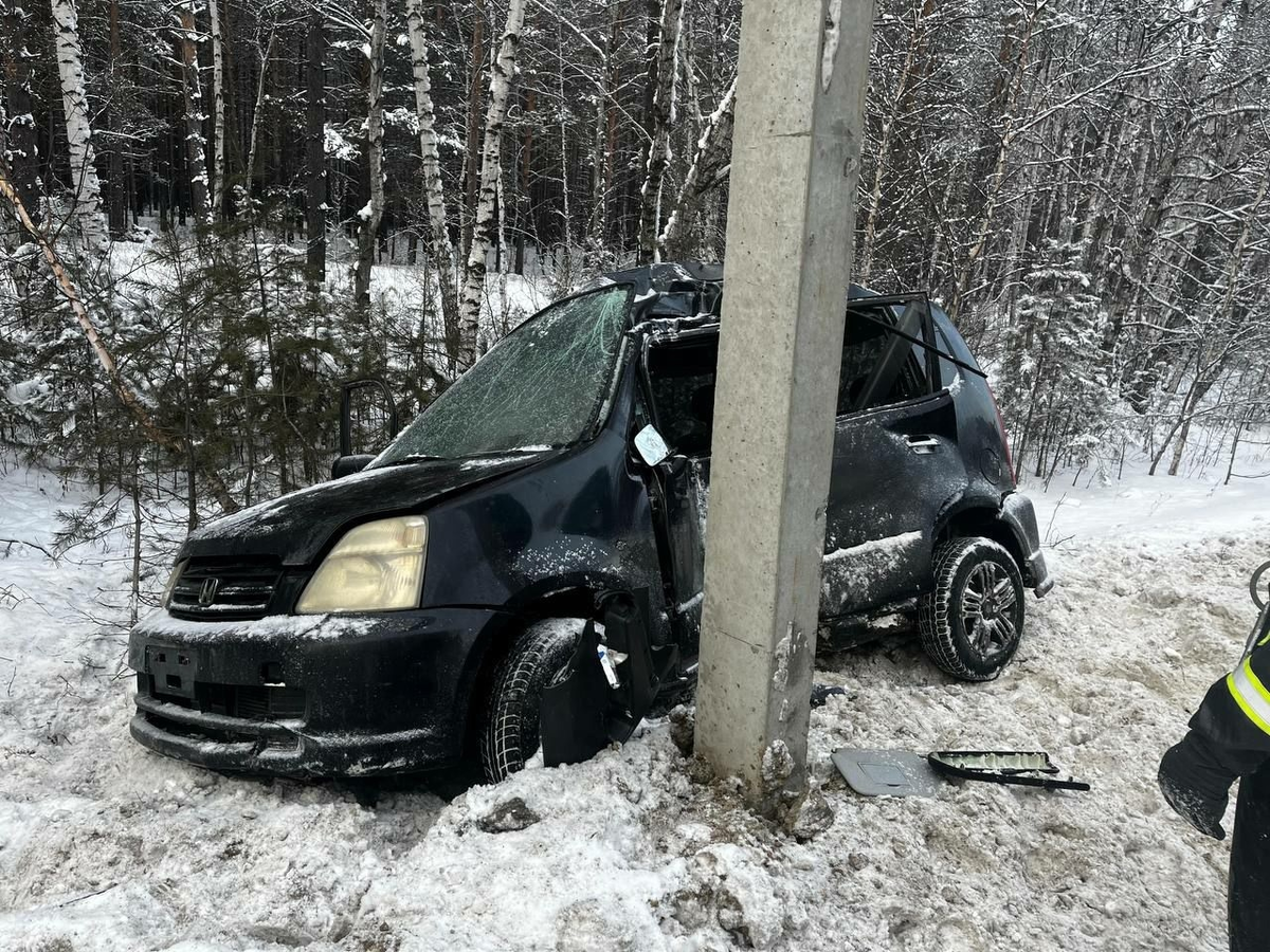 В основном устройство срабатывает автоматически - когда ДТП слишком жёсткое, чтобы находящиеся в машине люди самостоятельно могли вызвать помощь.