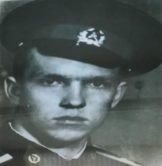 ЕВТУХОВИЧ Олег Александрович, лейтенант, Командир взвода род. в 1958 в с. Подкраичи Брест, обл. БССР. Белорус. В Вооруж. Силах СССР с 3.9.75. В Республике Афганистан с декабря 1979. Пропал без вести 10.4.1980 в провинции Пактия.