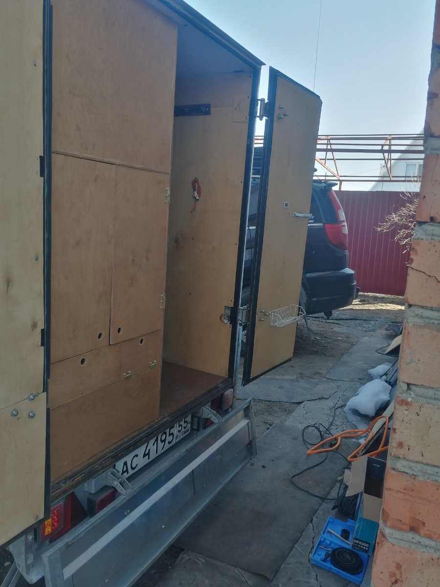 Кухонный блок в прицепе