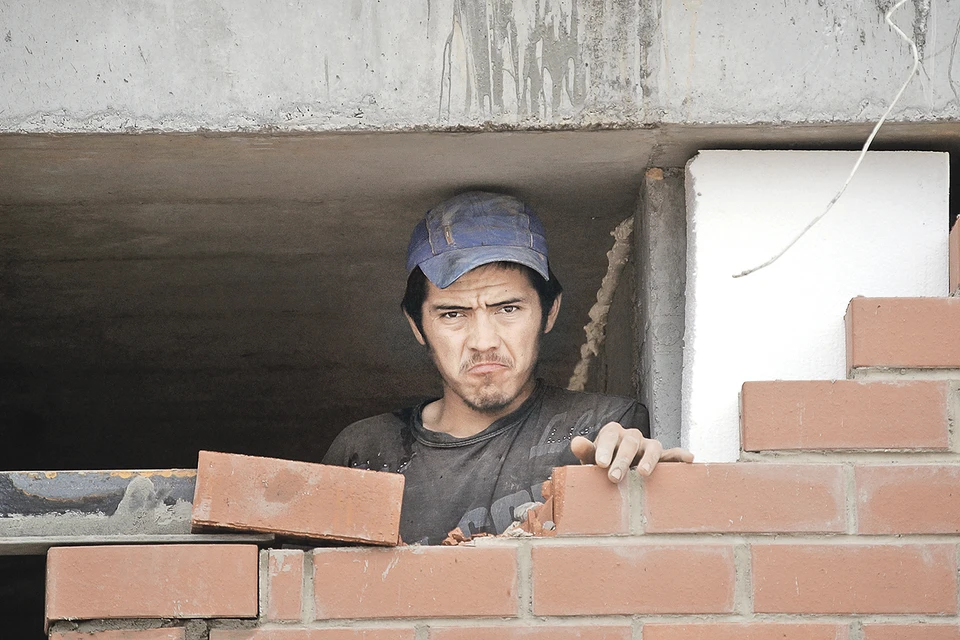 В некоторых случаях внешние стены привязывают к внутренним стенам.