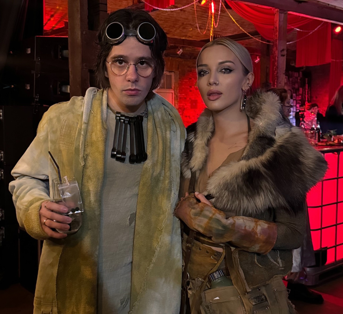 Toli Wild и Mary Gu