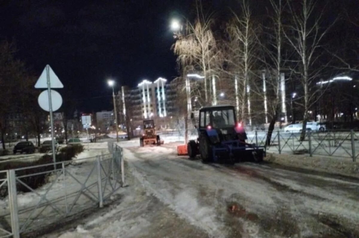    Тротуары Ульяновска стали обрабатывать более солёной смесью