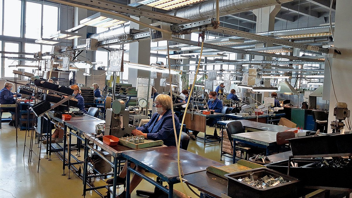 Минпромторг готовит новое постановление, расширяющее эксперимент по маркировке автокомпонентов на ряд позиций автоэлектроники. Если всё пройдёт гладко (не сомневаемся, так и будет), то маркировать начнут уже с 28 февраля.