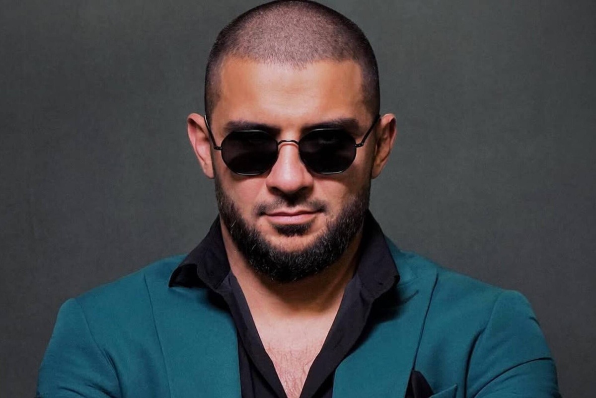     «Мне очень страшно»: Алина заявила, что певец Ислам Итляшев ударил ее из-за отказа заняться с ним сексом в номере отеля