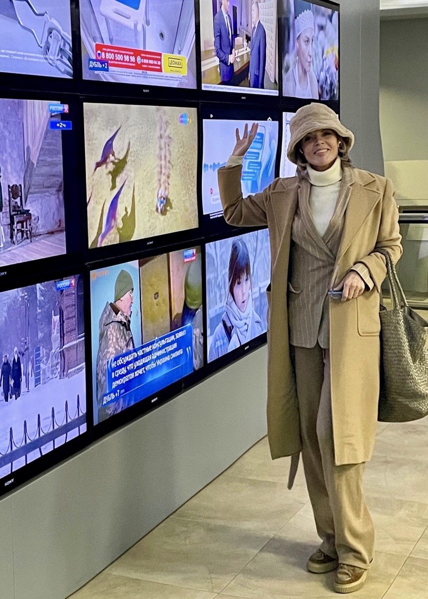 на фото ведущая прогноза погоды на канале "Россия 1" Татьяна Антонова