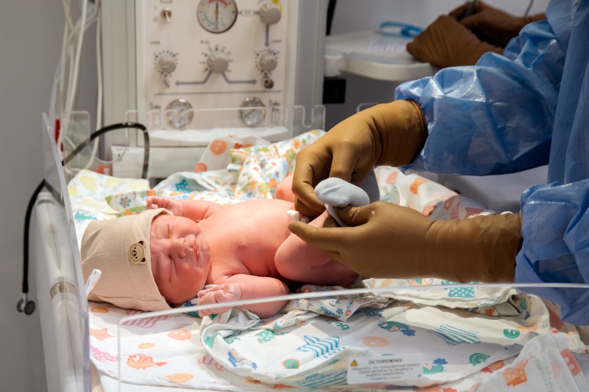    За 8 праздничных дней в Югре появились на свет 184 малыша