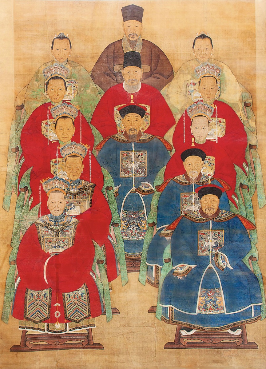 Неизвестный художник. Групповой портрет «Предки». XV (?) – XVII века. Шёлк на бумаге, акварель.
230х130. Иркутский областной художественный музей им. В.П. Сукачёва