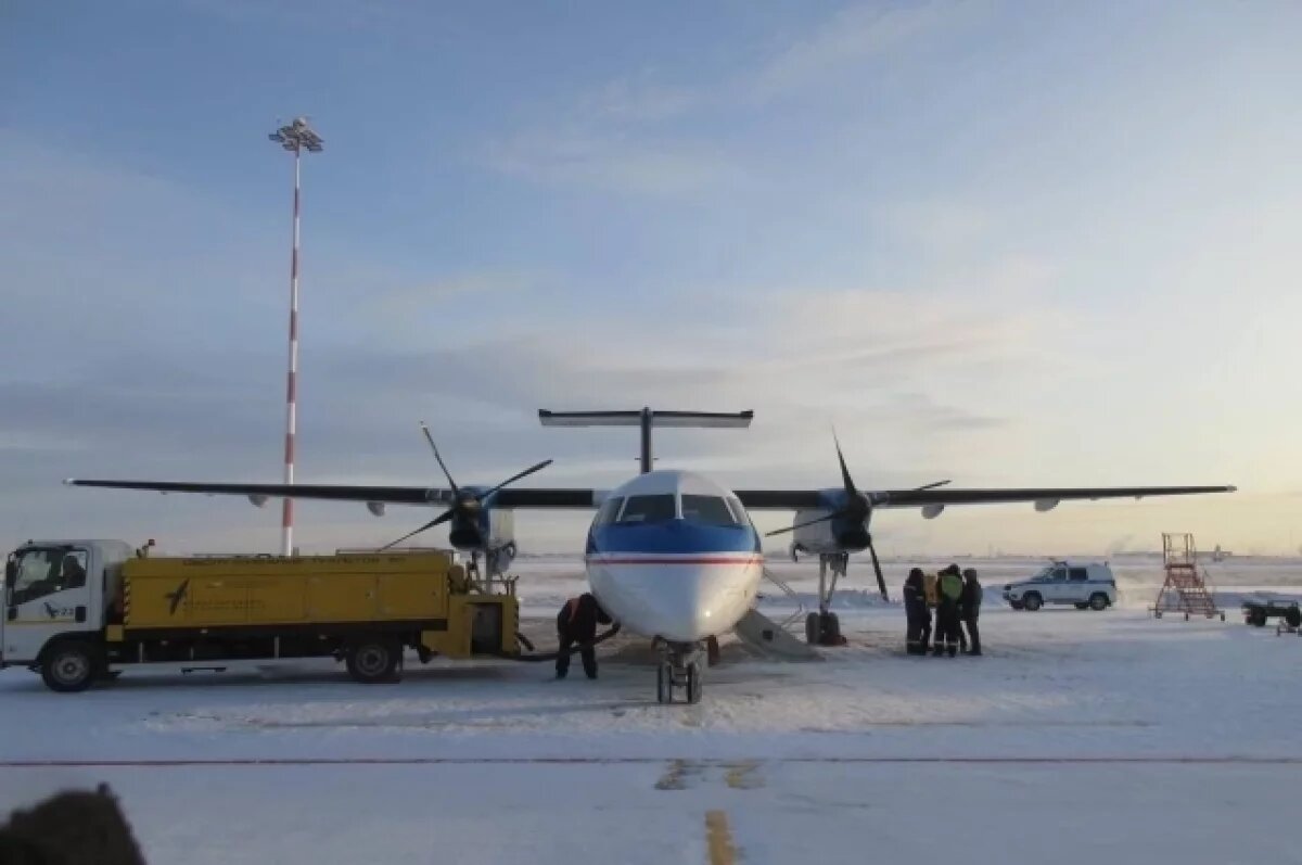    Самолёт Якутск-Тикси вернулся в эропорт вылета