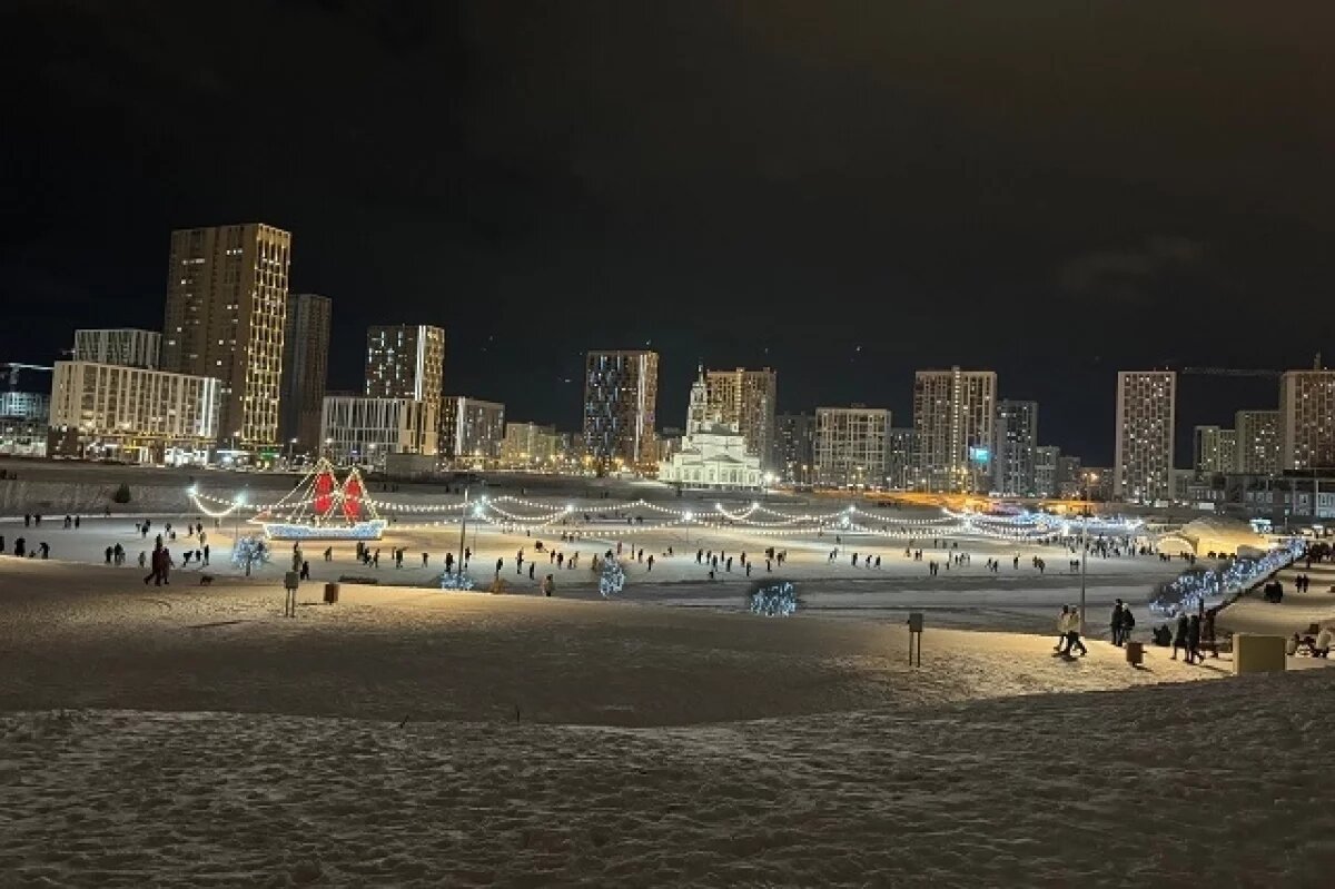    Ледовый городок в Академическом районе продолжит работать до 20 января