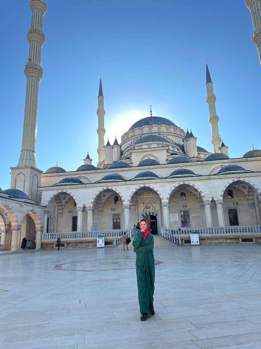 Главный вход в Мечеть