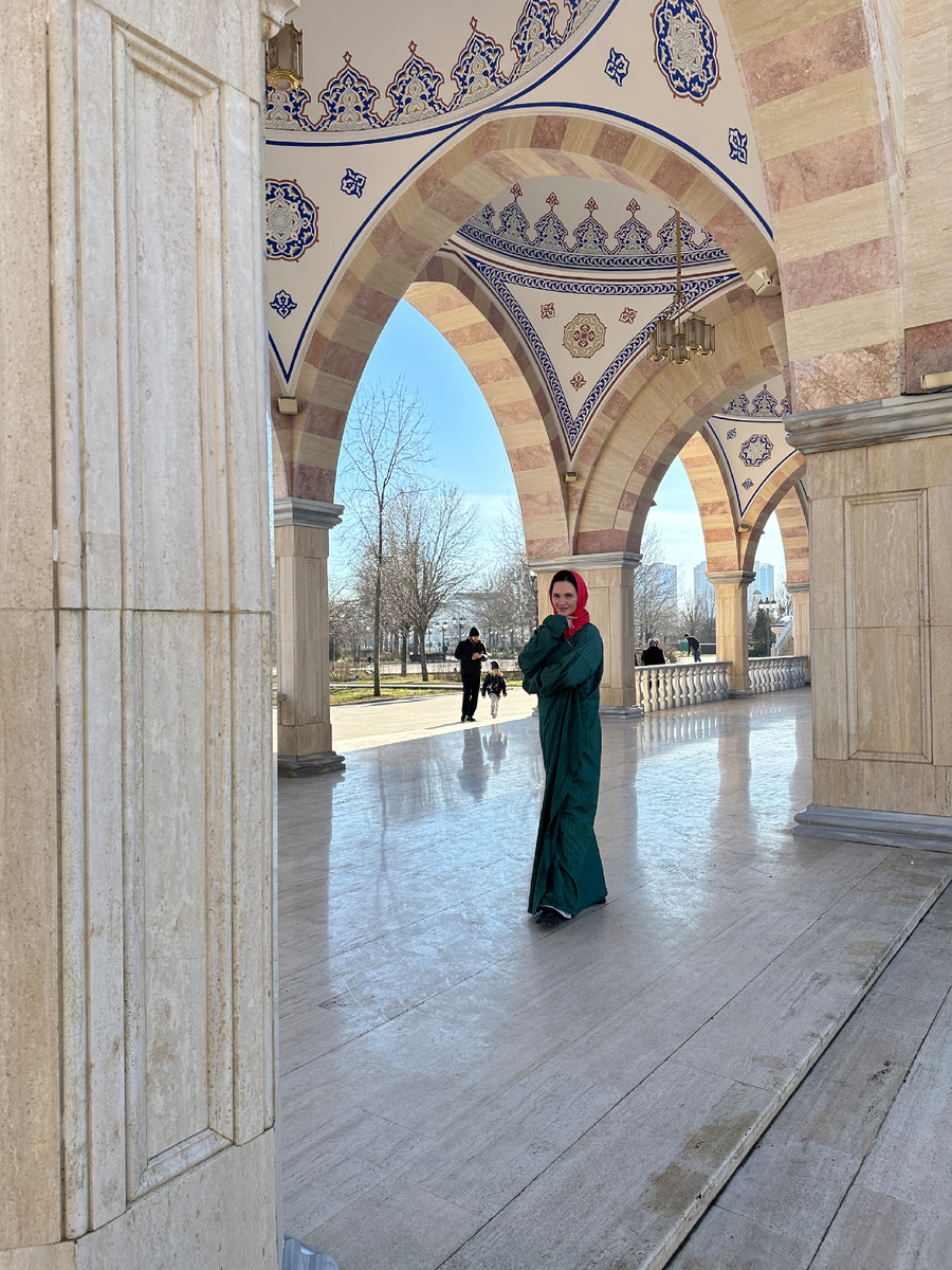 Мечеть сбоку. 