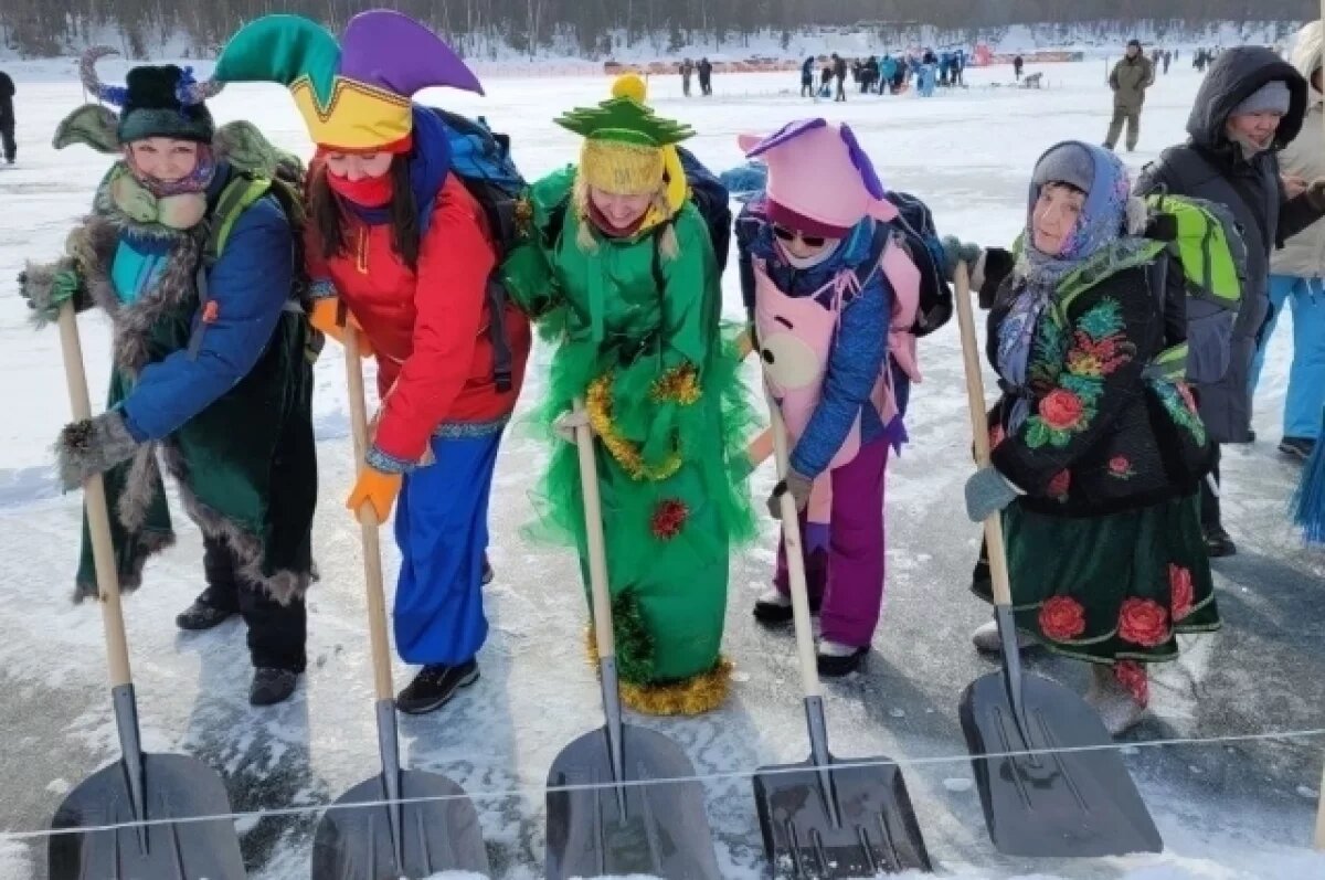    Лотос на льду Байкала нарисуют 22 февраля в Бурятии
