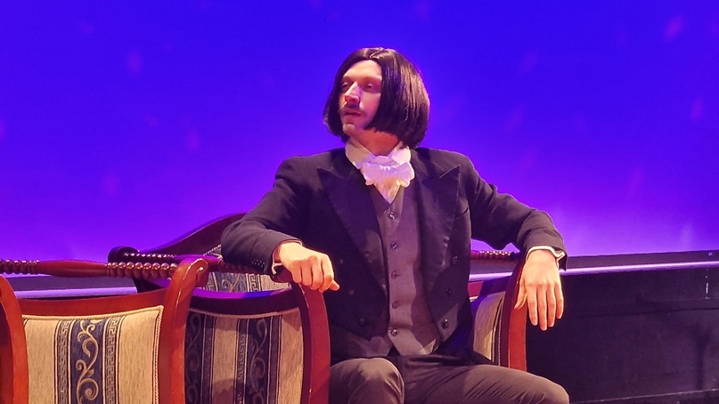 Спектакль от театра Гоголя «Нос к носу: Гоголь/Пушкин».  02.01.2025 фото Оксаны Есиповой