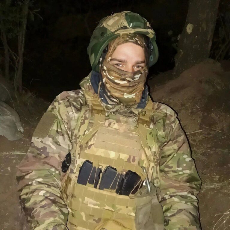    Оренбургский боец Алексей Повалихин награжден медалью Суворова Андрей Севостьянов