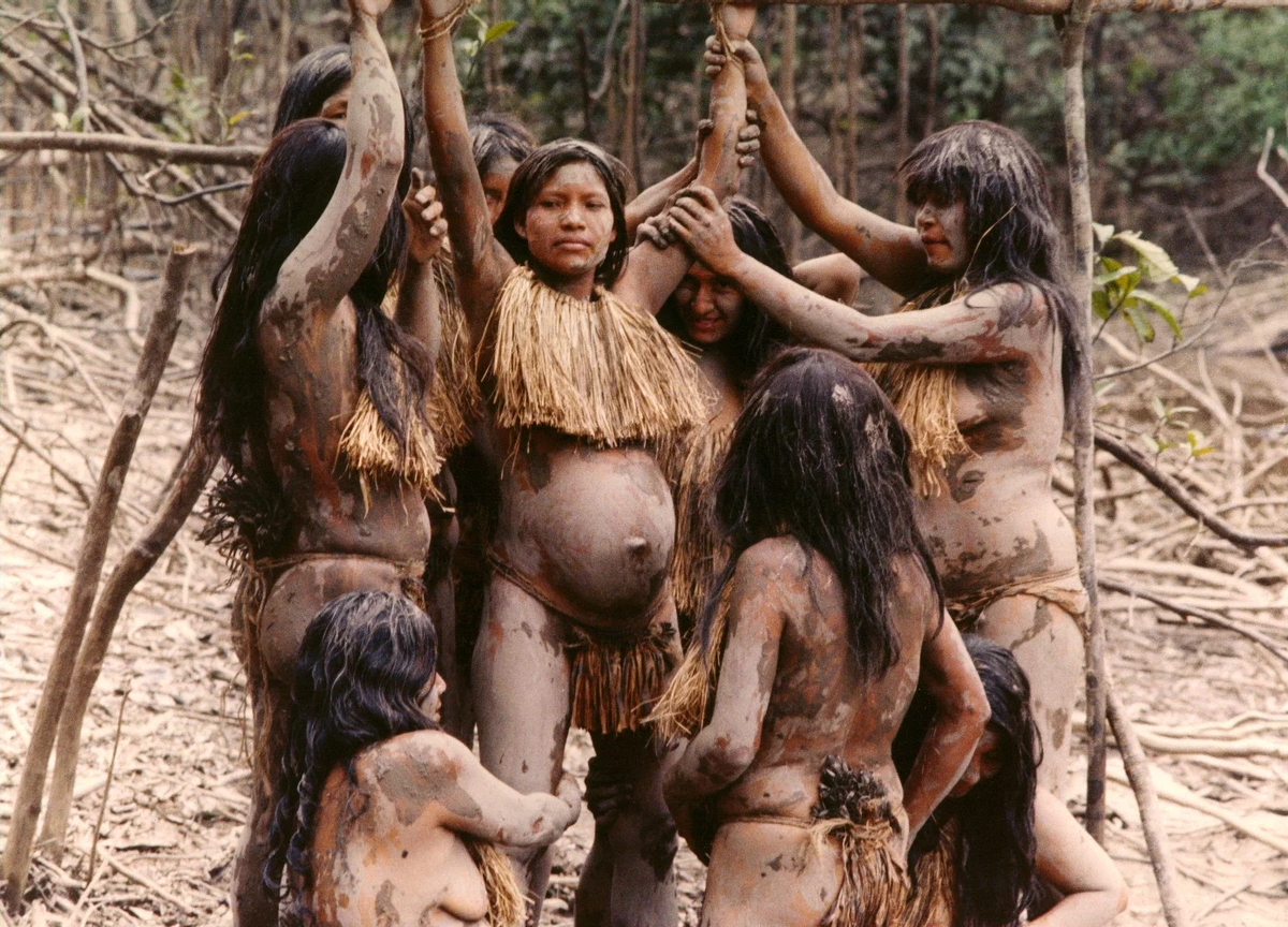 Кадр из фильма "Ад каннибалов"