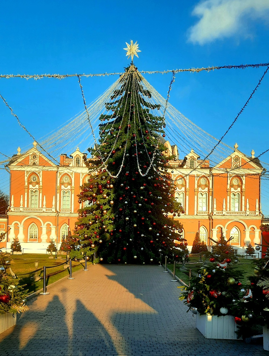 Очень красиво и уютно! И с погодой повезло!