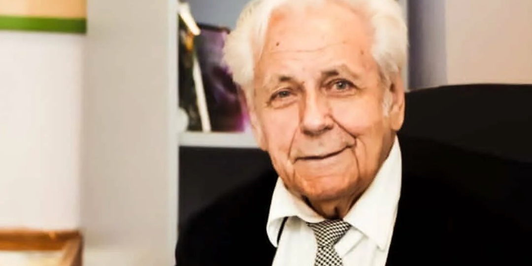 Нельзя пить чай после еды: профессор Неумывакин о том, почему люди болеют и как быть здоровым