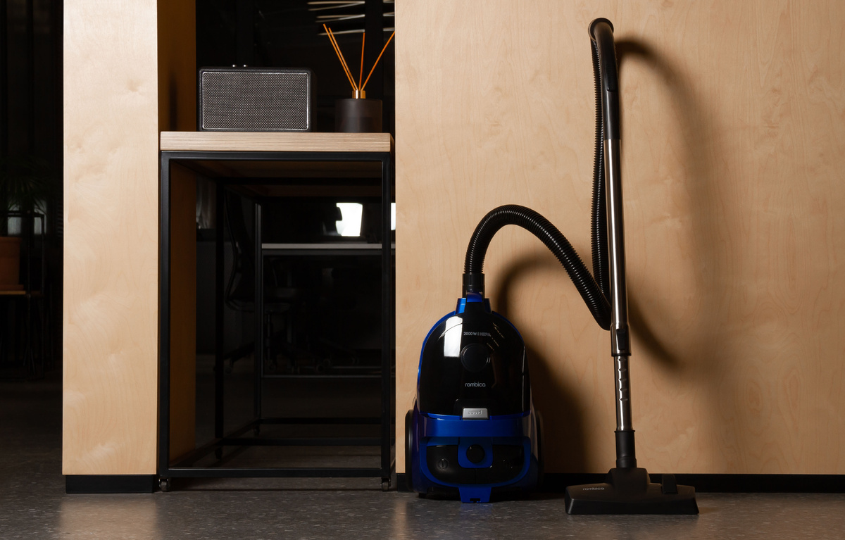 Напольный пылесос Rombica MyClean Farris