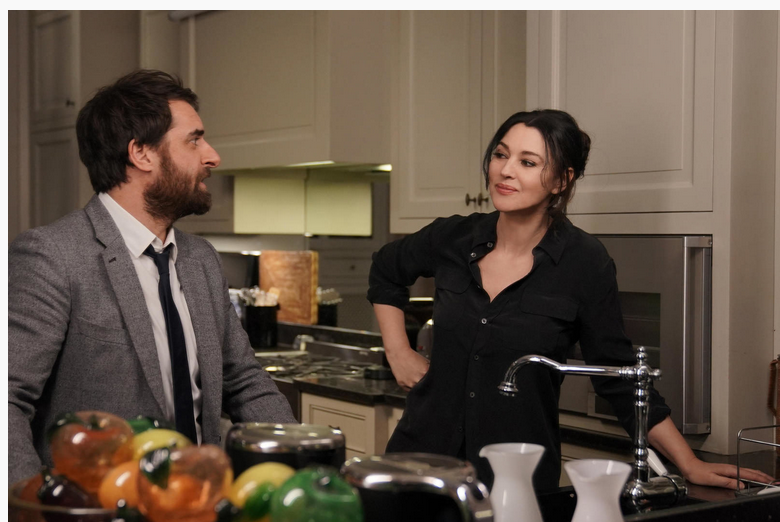 Моника Беллуччи в сериале "10 процентов" (фр.: "Dix pour cent"), 2015