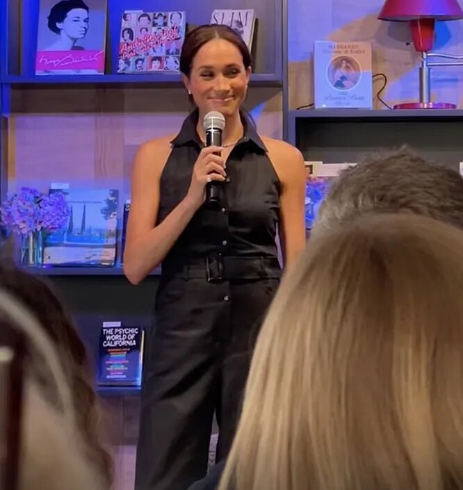 Меган на книжных посиделках у Опры. Источник фото: thevoicemag.ru