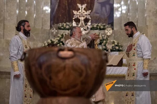Рождественская литургия в соборе Святого Григория Просветителя (6 января 2021). Еревaн © Sputnik / Asatur Yesayants