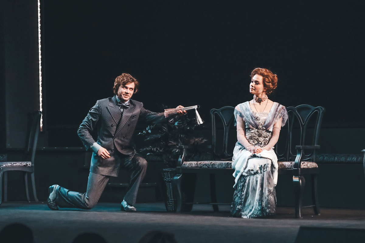    Сцена из спектакля «Плохие хорошие»