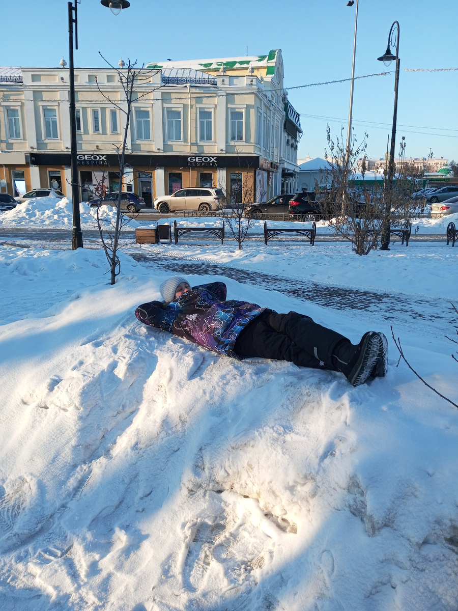 Отдых на сугробе