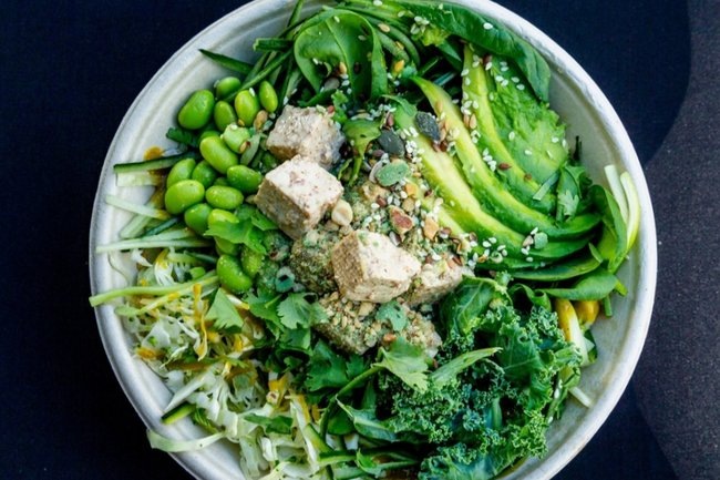    Рецепт для похудения: поке с цыпленком. Едим — и килограммы уходят