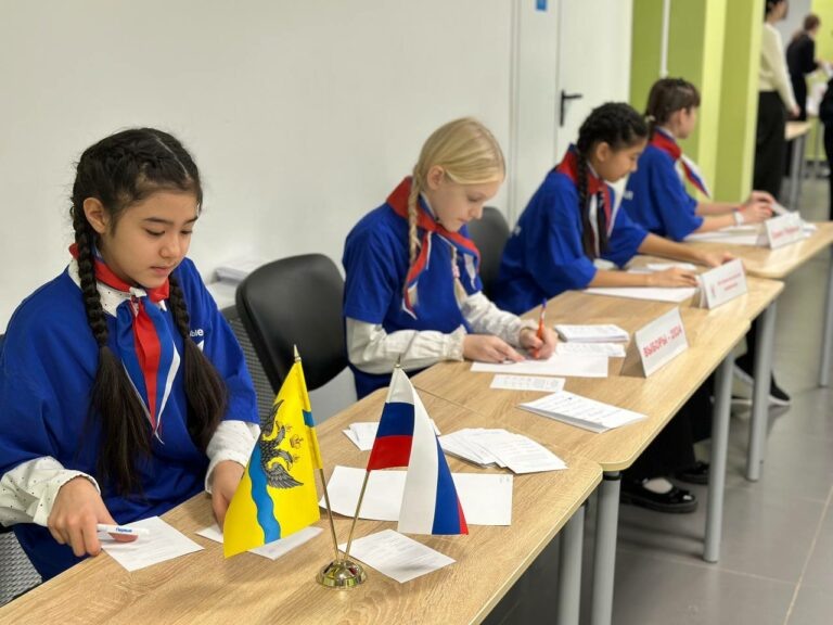    Почти 88 тыс оренбургских школьников приняли участие в XIX областном детском референдуме Марина Шарт