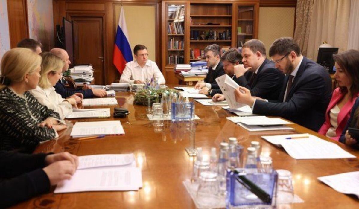     Александр Новак на совещании. Источник: government.ru Автор фото: Пресс-служба Правительства РФ