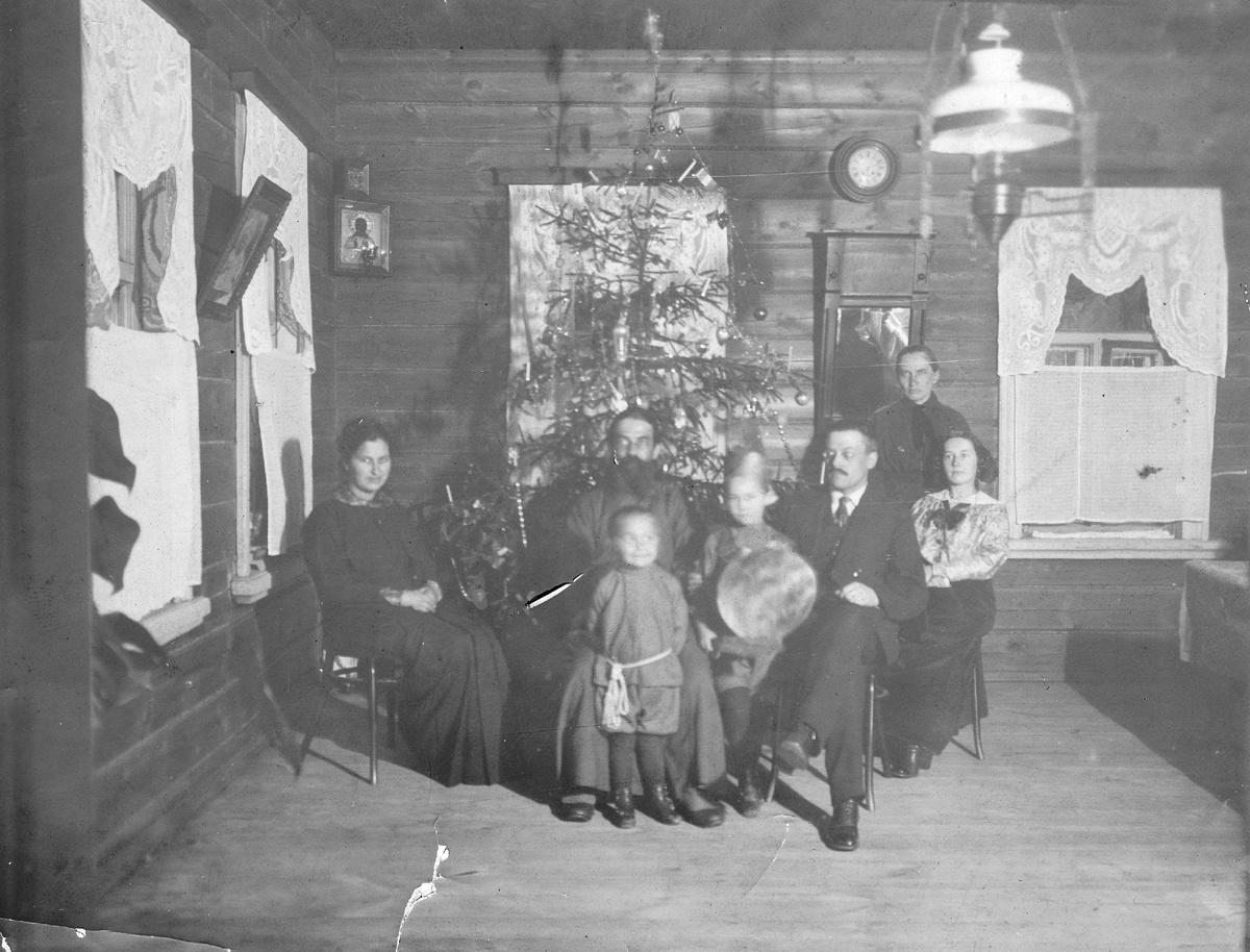 Фотография из архива семьи Парусниковых