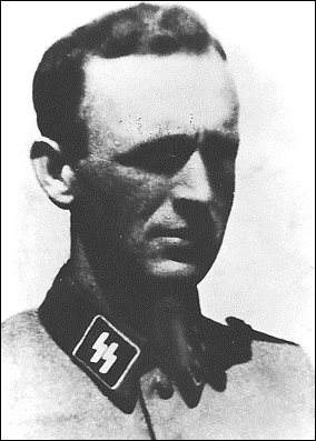 Люсьен Липпер (25 августа 1913, Арель — 13 февраля 1944, село Новая Буда под Черкассами, Украина) — оберштурмбаннфюрер СС (1944, посмертно)
