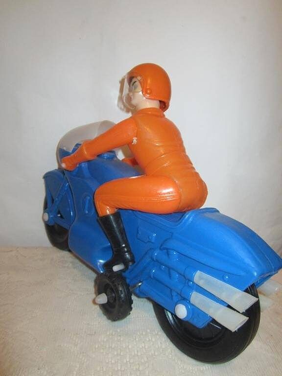 Мотоцикл, производитель- фабрика "Полимер", г. Харьков. Фото из открытых источников, листаем галерею -->>