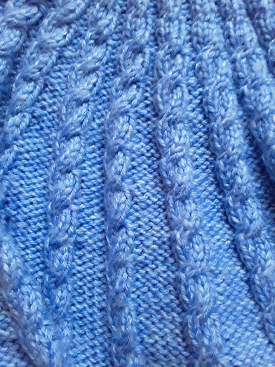 его украшают жгуты