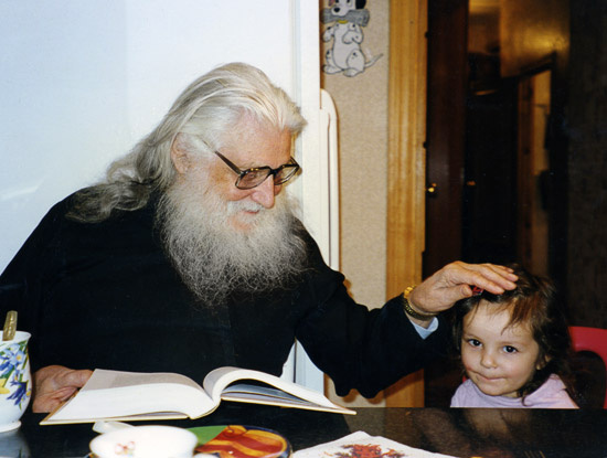 Епископ Василий Родзянко всю жизнь сеял семена веры, любви и добра.  Источник: https://lavra.ru/news/all/episkop-vasiliy-rodzyanko-vsyu-svoyu-zhizn-on-sluzhil-lyudyam