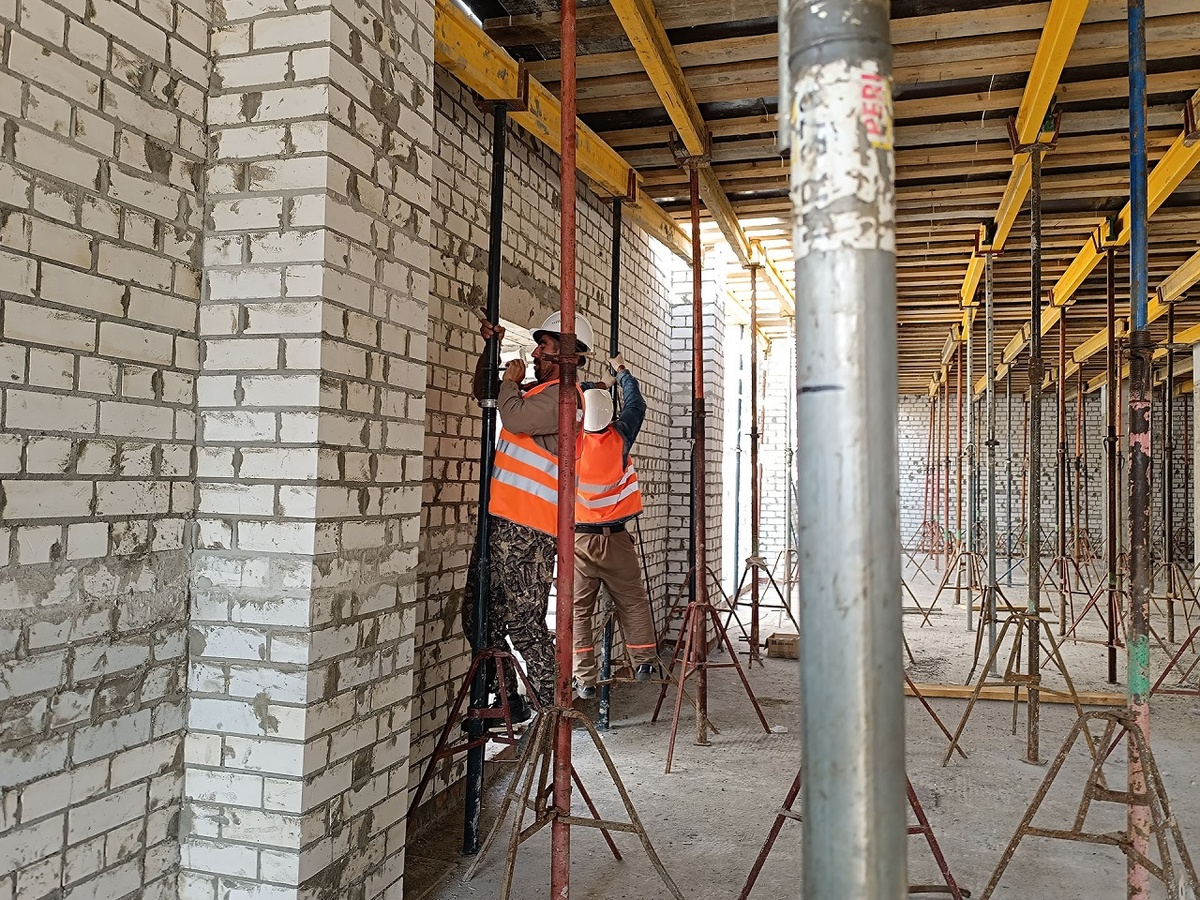 Строительство – одна из сфер, куда хотят привлекать высококвалифицированных работников из-за рубежа.  Фото: Карина Майлибаева