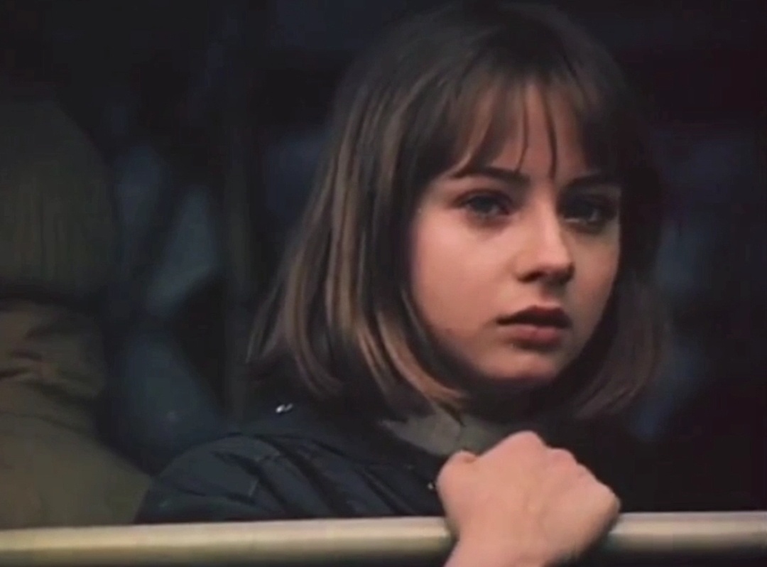 Кадр из фильма "Клетка для канареек" 